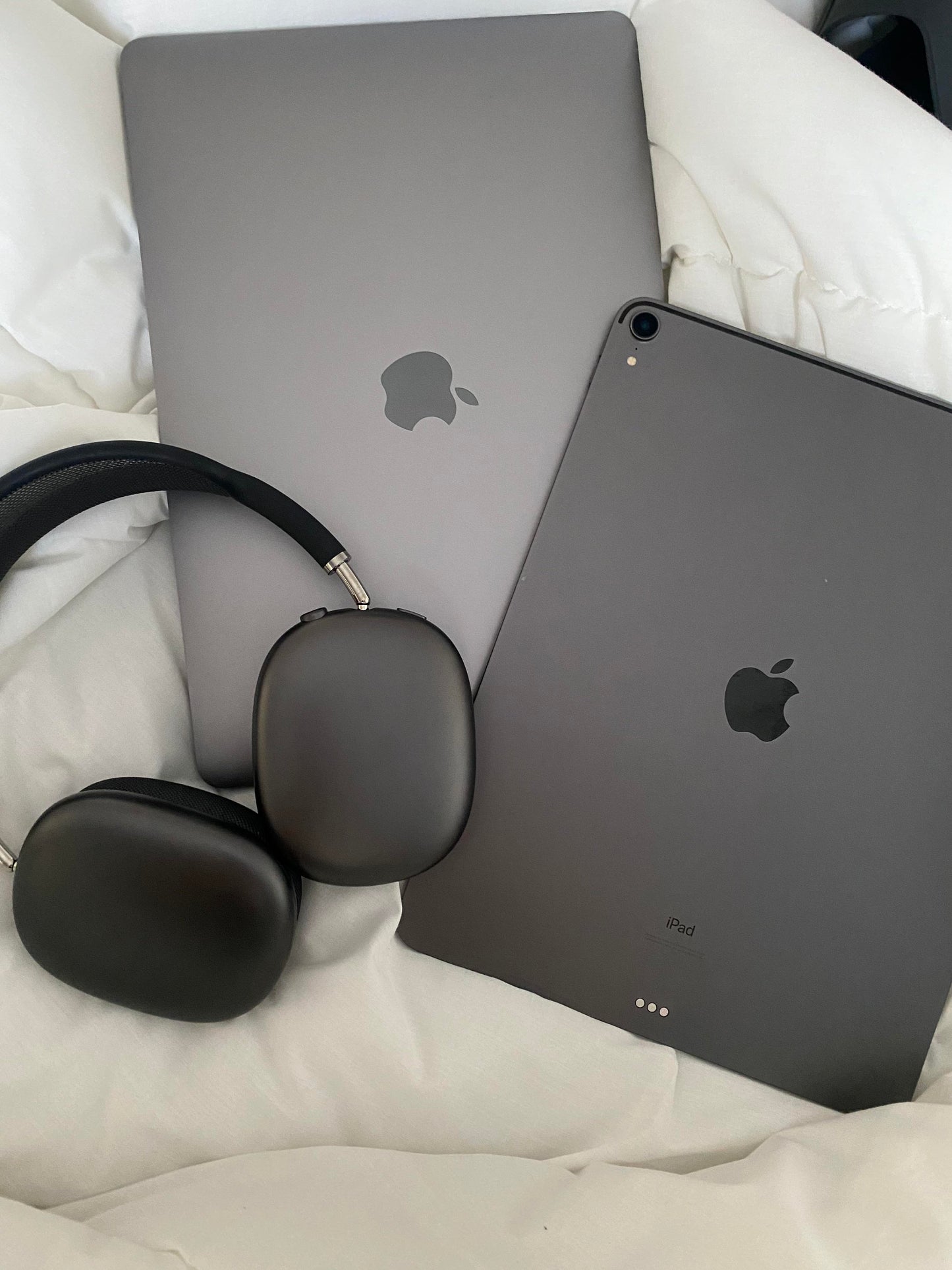 Airpod Max OEM Space Grey / Black Opened box