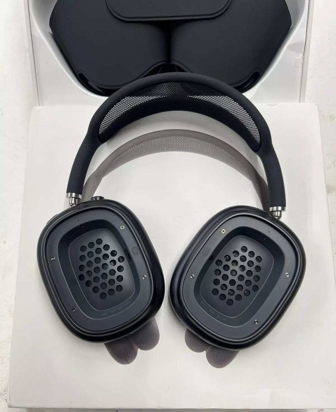 Airpod Max OEM Space Grey / Black Opened box
